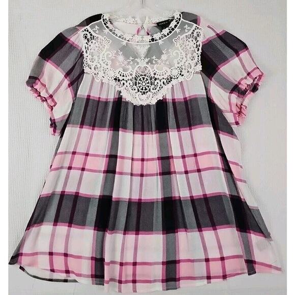 Torrid ~Woman Size 1 (1X)~ Multicolir Pladed Print Short Sleeve Top Blouse NWOT. - Picture 1 of 9